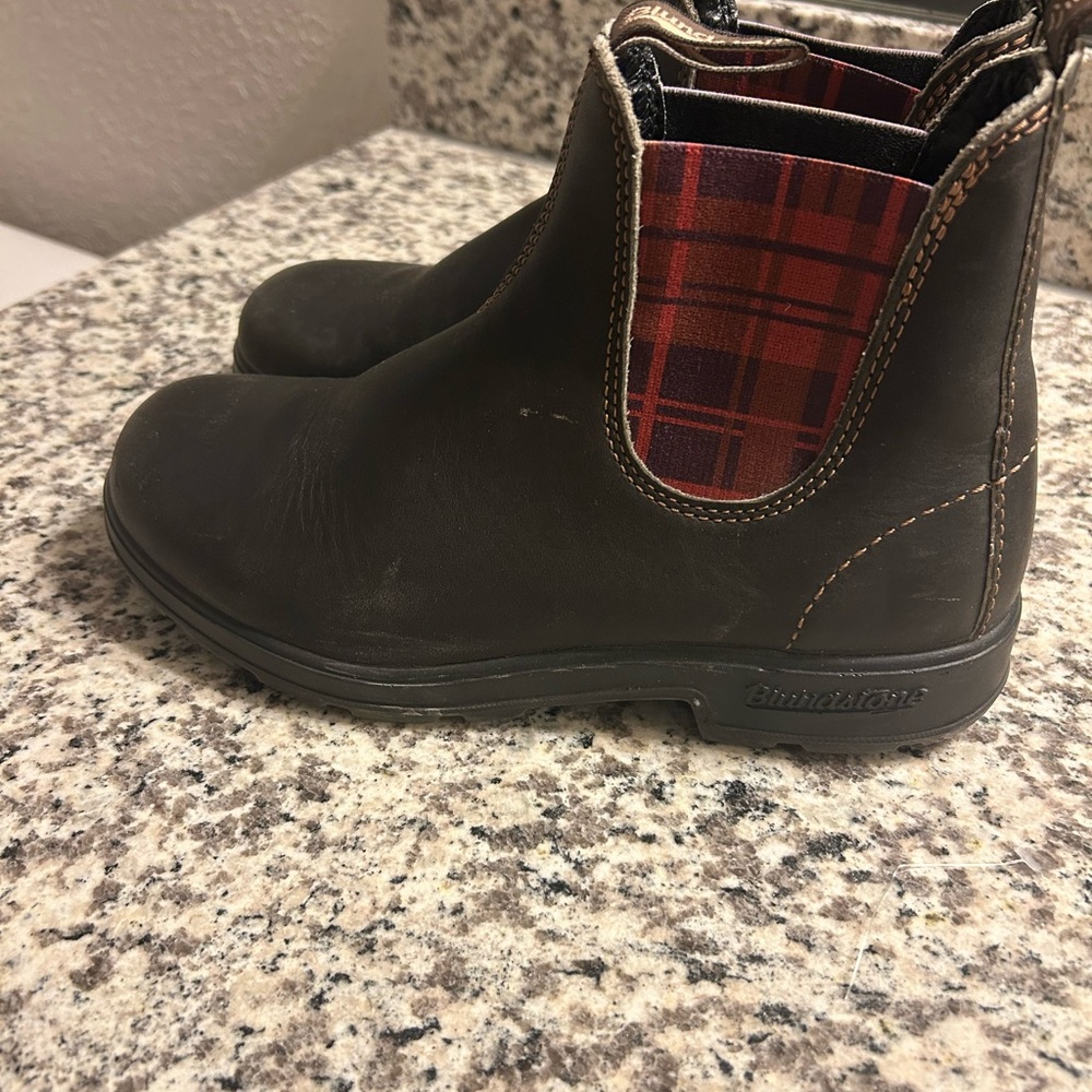 Blundstone Dark Brown Boots with Red Plaid Detail